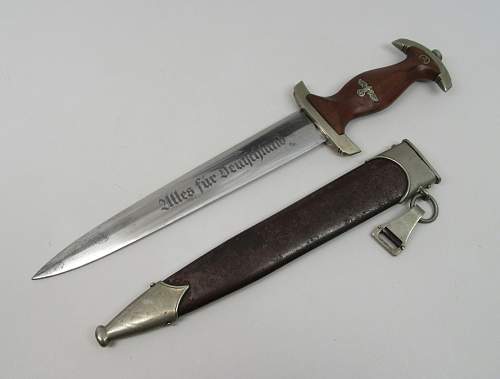 question on early SA dagger by E. Pack