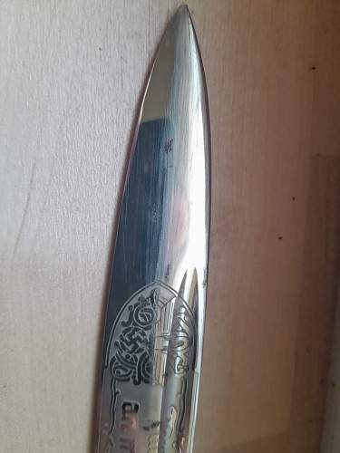 KS98 Puma, an engraving on the blade