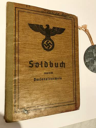 Soldbuch &amp; Dog Tag