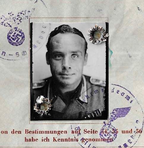 Wehrpass Willi Gründ 150/50 ID Medic