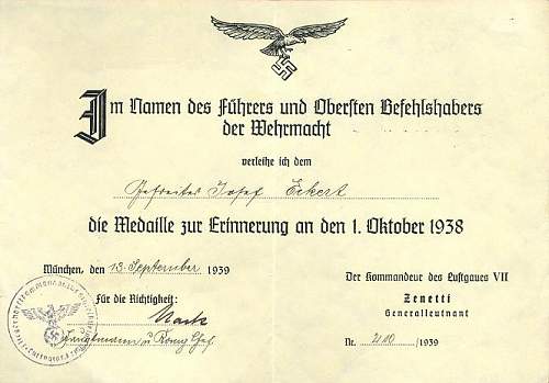 Luftwaffe Soldbuch and award document set.