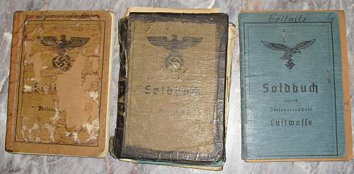 3 Soldbuch with some docs.