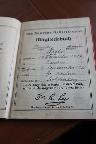 MItgliedsbuch document- Please help to ID