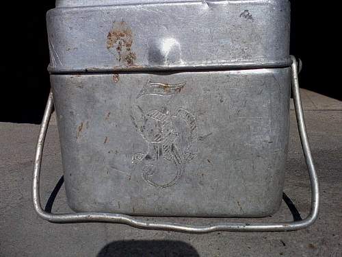 Interesting logo / insignia on a soviet metal canteen. Any idea ?