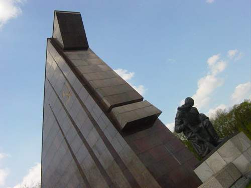 Berlin Memorial cigarette case