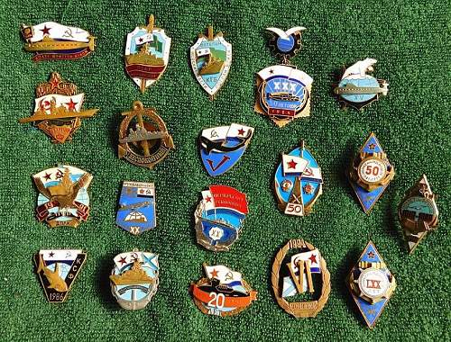 Russian submarine and Ukraine Sea Guard badges