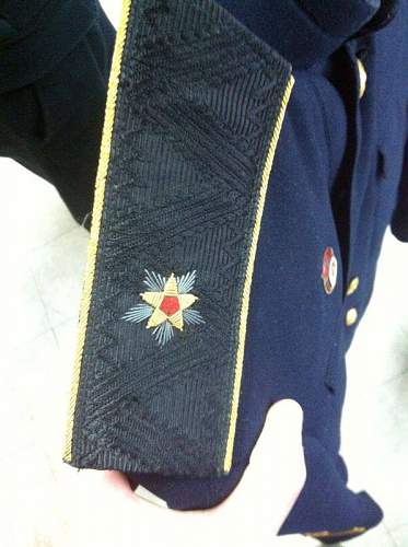 Can you identify this  russian jacket? Please, help me!