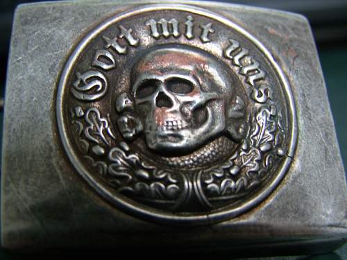 Totenkopf buckle: real or fake?