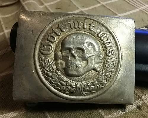 Skull belt buckle, fake, or real ? Who used the &quot;Skull&quot; buckles?