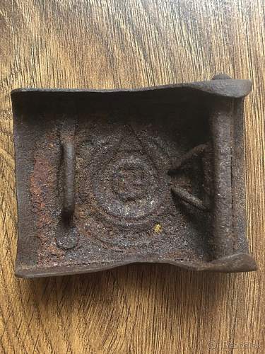 Help me identify SS belt buckle