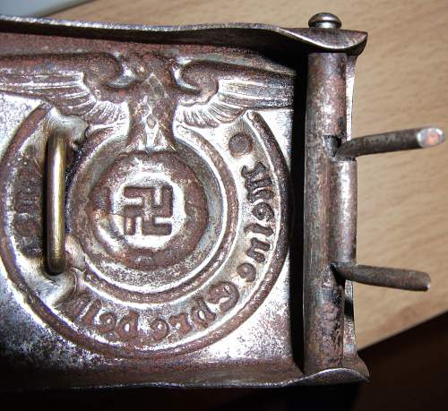 Hi opinions on this SS belt buckle would be appreciated, is it good or in to rogues gallery thanks.