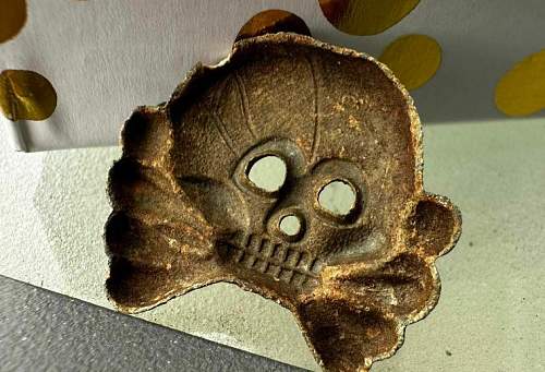 buckle with skull