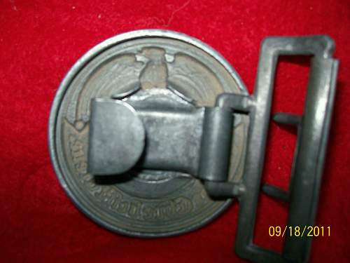 question on ss officers buckle