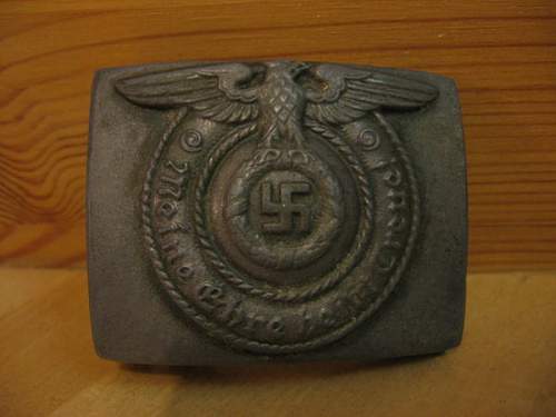 Three SS belt buckles to identify: original or not ?