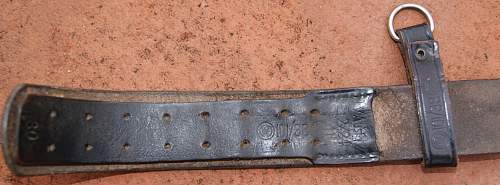 Fake SS leather markings ( belt &amp; cross straps D rings etc)