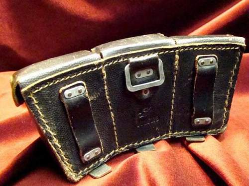 Fake SS leather markings ( belt &amp; cross straps D rings etc)