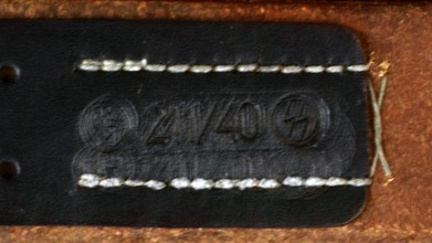 Fake SS leather markings ( belt &amp; cross straps D rings etc)