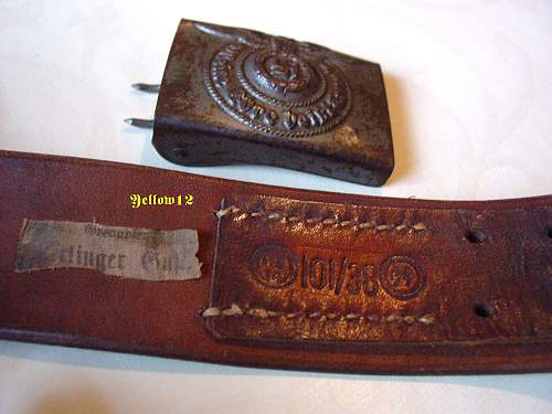 Fake SS leather markings ( belt &amp; cross straps D rings etc)