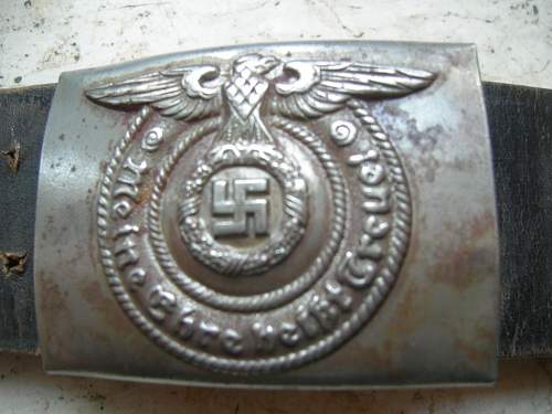 SS RZM belt buckle original or fake?