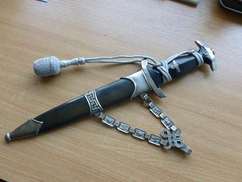 Advice please on an SS chained dagger