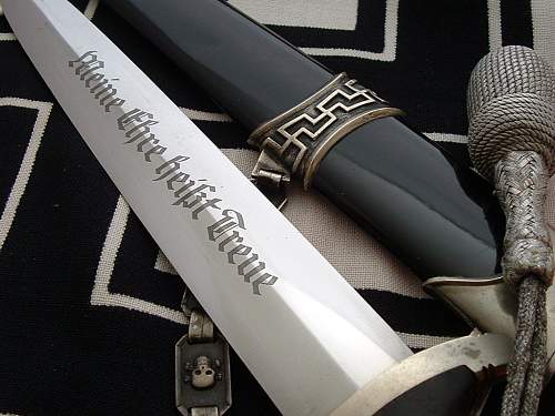 Stunning SS Chain Dagger