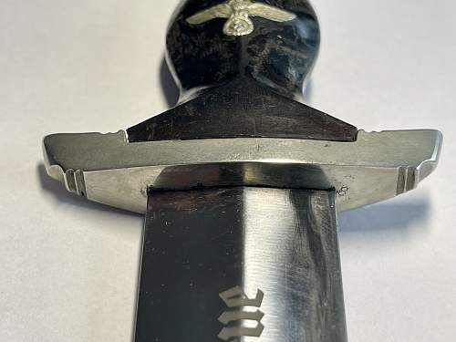 Determining the authenticity of a SS dagger