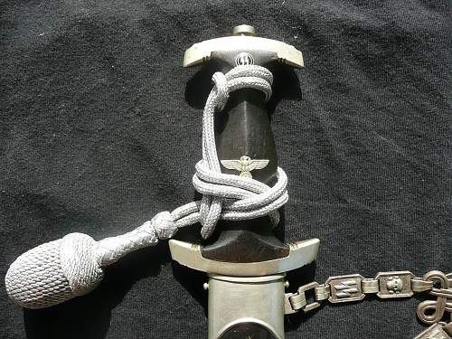 How to tie a proper portepee knot on a Chained SS Dagger