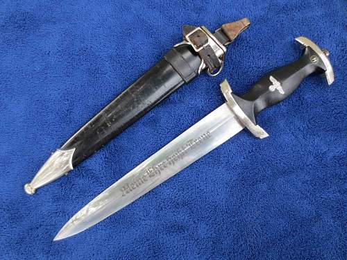 RZM SS Dagger With Vertical Hanger