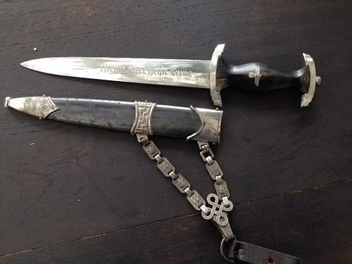 Type I chained dagger with some problems