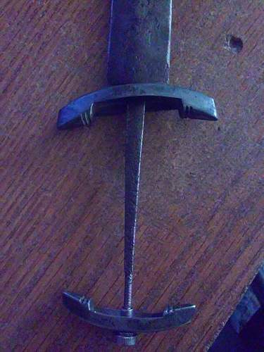 Need help Identifying SS officer dagger