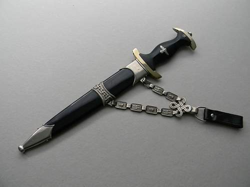 Chained SS Dagger Type A - Initial Production aka Type 3