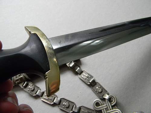 Chained SS Dagger Type A - Initial Production aka Type 3