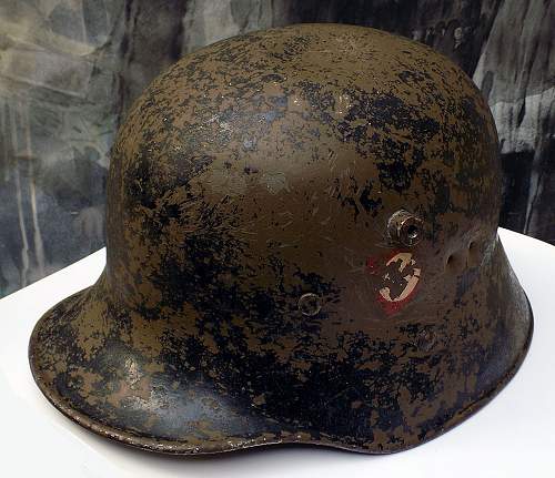 Help with austrian m17 SS VT helmet