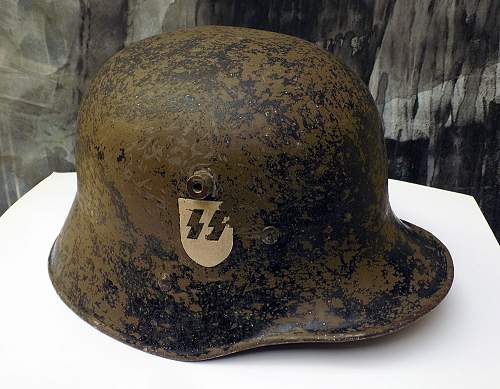 Help with austrian m17 SS VT helmet