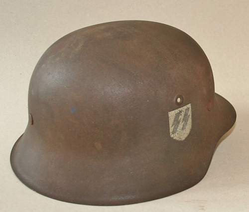 Could you help me with this SS helmet, please?