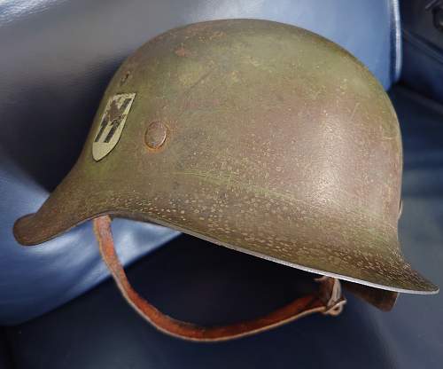 SS ET camouflaged helmet