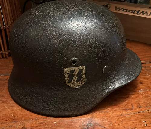 SS Helmet (Galizisches SS-Freiwilligen Regiment Nr. 6) - real ?