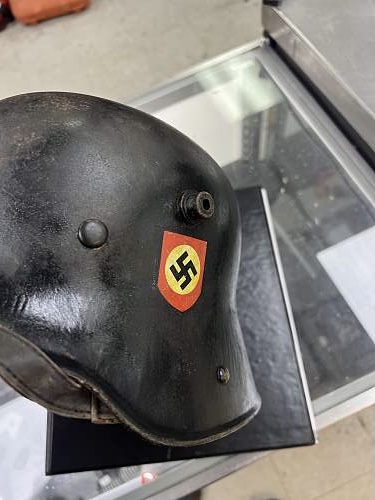 Allgemeine SS Helmet? Need your expertise.