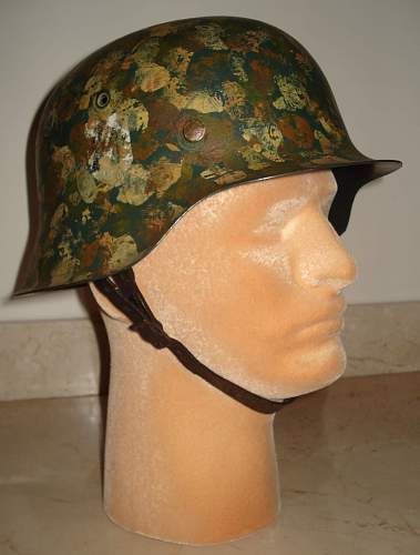 SS Stahlhelm Hand Camo.