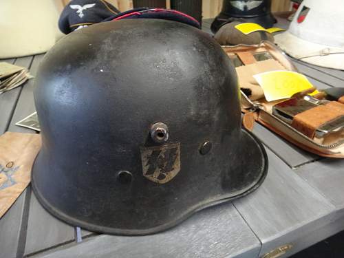 Whats up with this DD SS helmet?