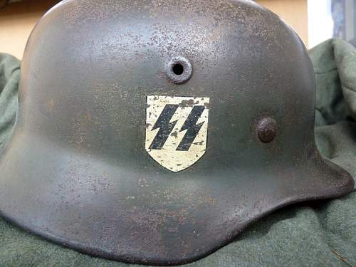 SS helmet, original? Need help