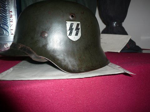 SS Volunteer helmet / Handschar?