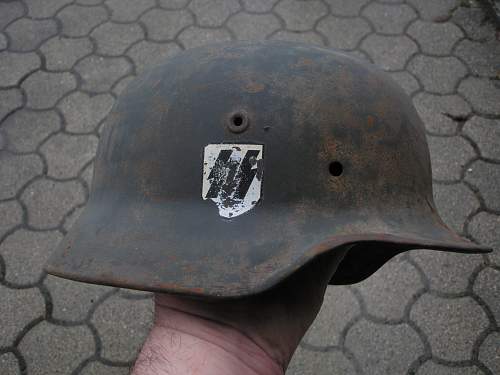 SS helmet right / fake