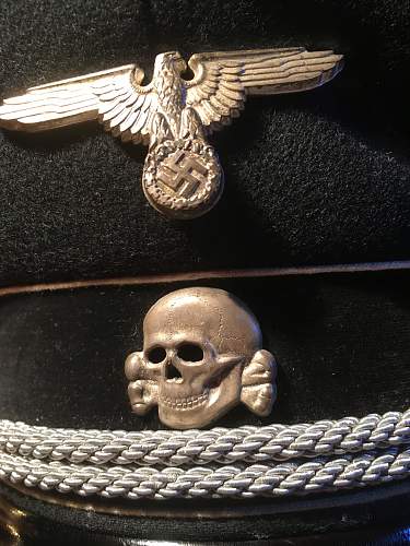 SS cap eagles and skulls