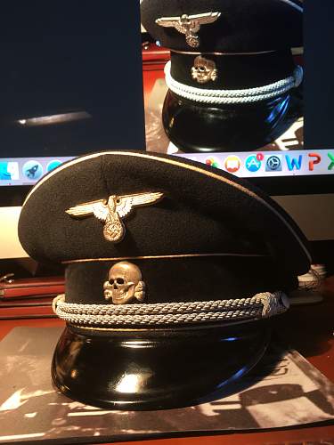 SS cap eagles and skulls