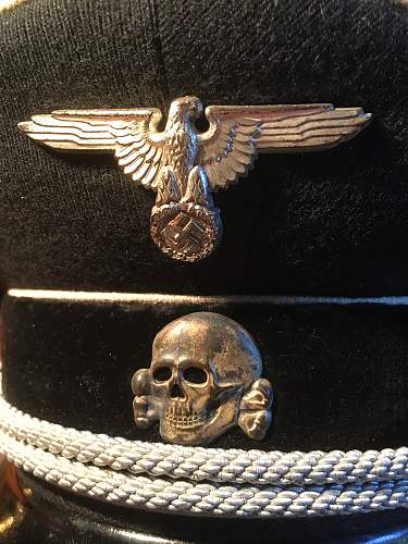 SS cap eagles and skulls