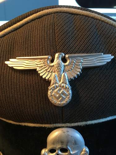 SS cap insignia