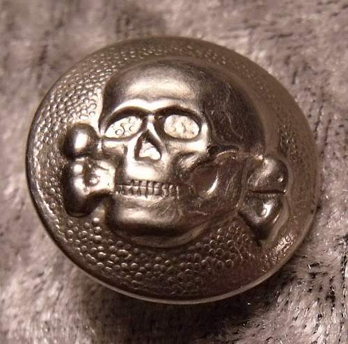 SS-VT Totenkopf Button