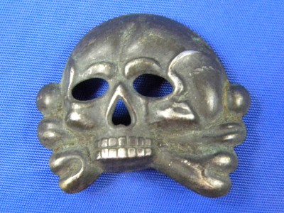Early skull: RZM M1/25 marked: original ?