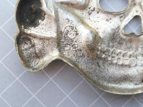 Early skull marked RZM 52